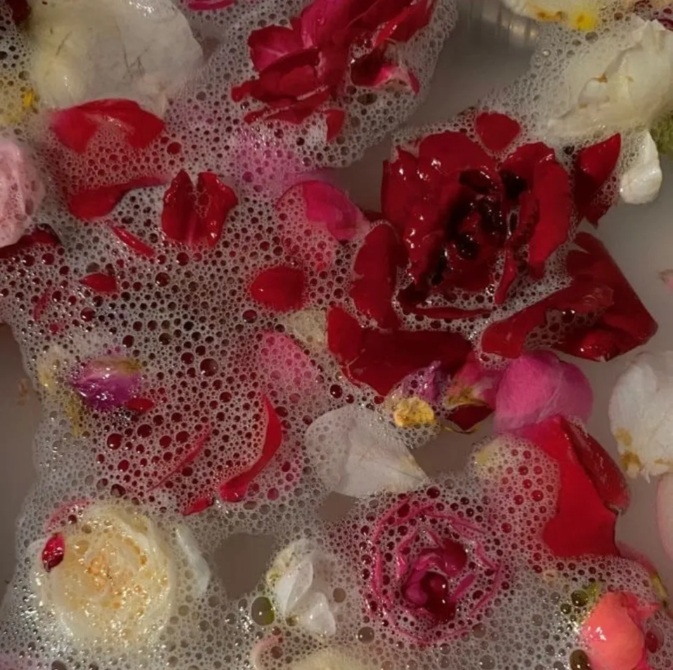 GT Experience Tropical Rain Rinse And Flower Bath