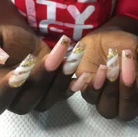 Kellymam's Nail Glow and Onglerie